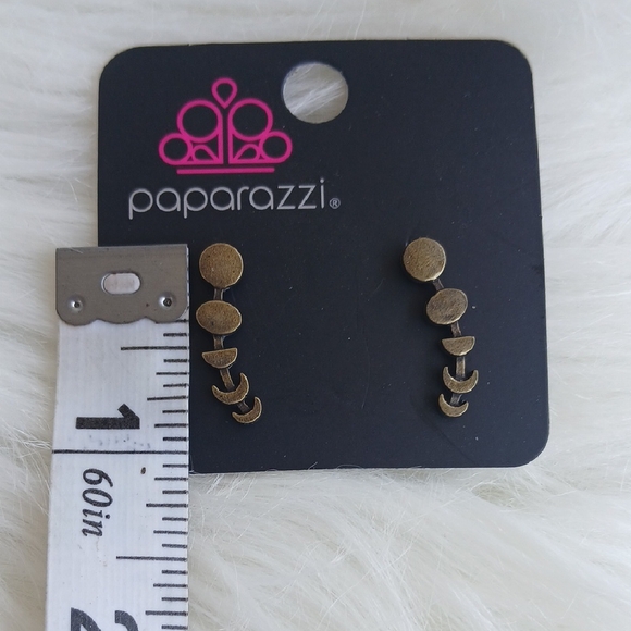 Paparazzi Chic Brass Earrings - Picture 6 of 6